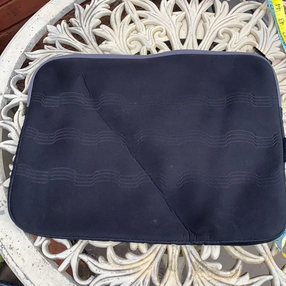 Targus heavy duty make up bag